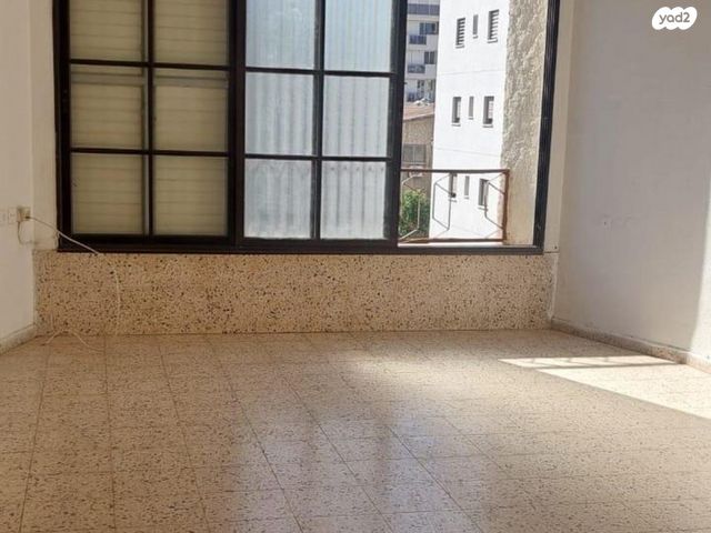 ישראל שחר 14