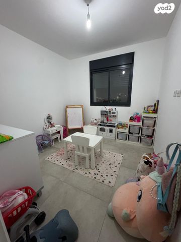 דירה, אייזיק רמבה 9, נוף הטיילת, נתניה