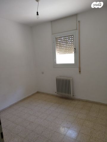 דירה, אבשלום חביב 10, ארמון הנציב, תלפיות מזרח, ירושלים