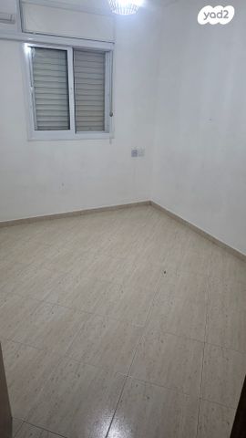 דירה, יעקב פיינשטיין 182, אושיות, רחובות