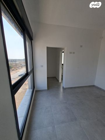 דירה, אלה 1, בת חפר, בת חפר