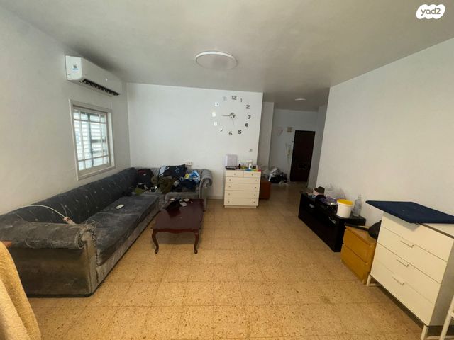 דירה, פתח תקווה 10, מרכז, קרית עבודה, חולון