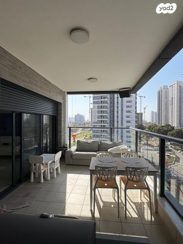 דירה, אייזיק רמבה 9, נוף הטיילת, נתניה