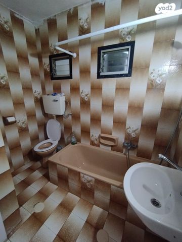 דירה, נפתלי אימבר 9, העיר התחתית, ואדי סאליב, חיפה