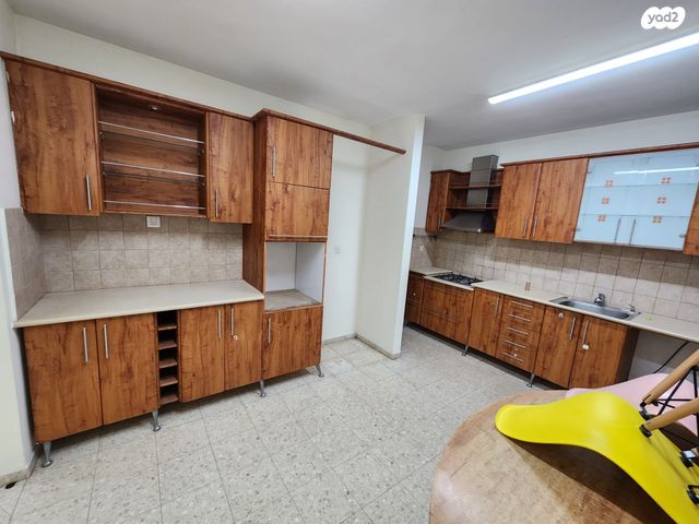 דו משפחתי, פינס 66, גבעת העיריות, גדרה