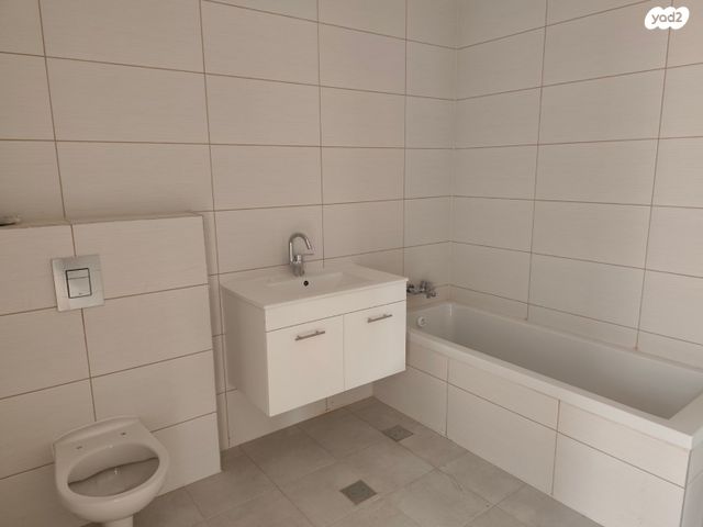 דירת גן, לשם 3, שאר העיר, אריאל