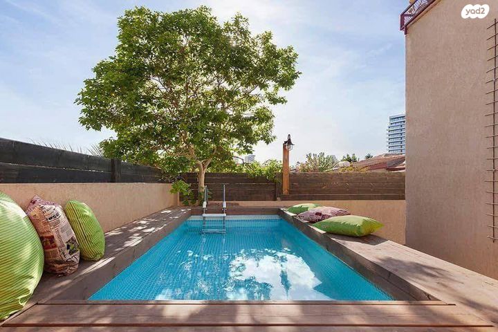 חומה ומגדל 20