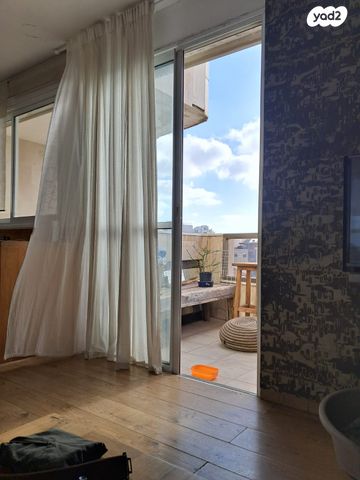 גג/ פנטהאוז, בר כוכבא 2, תל יהודה, רמת גן