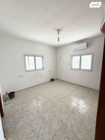 בית פרטי/ קוטג', בעל מלאכת שלמה 15, שבזי, ראש העין