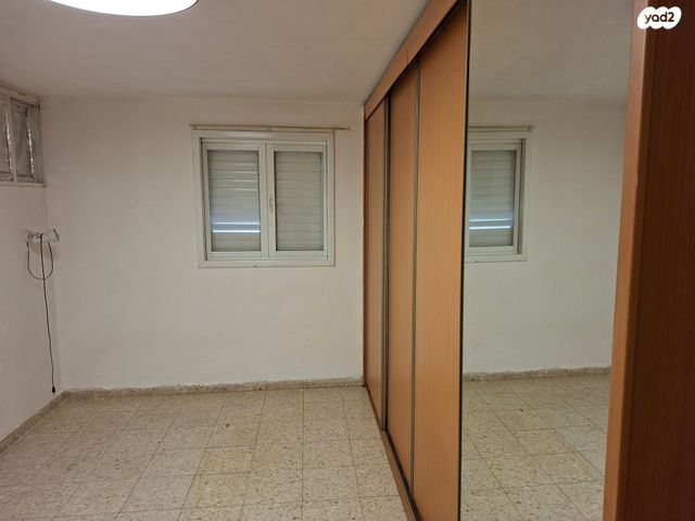 דירת גן, עמק האלה 43, קרית קריניצי, רמת גן