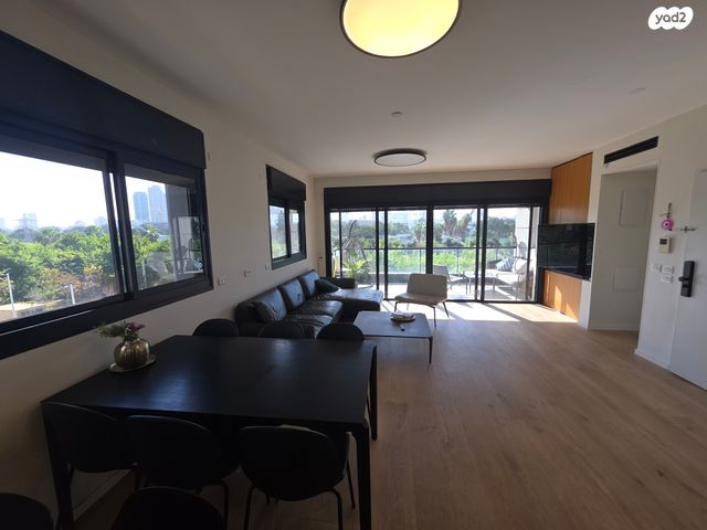 מאיר יערי 22