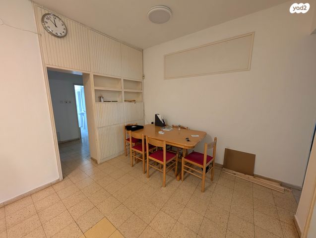 אנשי בראשית 1