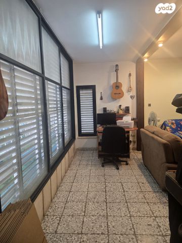 דירה, גבעת חיים 12, צפון מערב מרכז העיר, נתניה