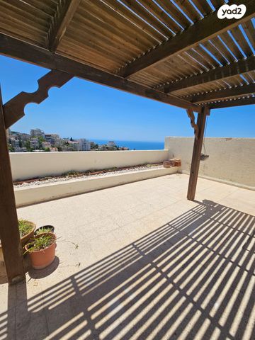 גג/ פנטהאוז, רענן 19, כבירים, חיפה