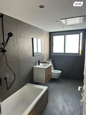 דירה, פנחס רוטנברג 7, נגבה, רמת גן