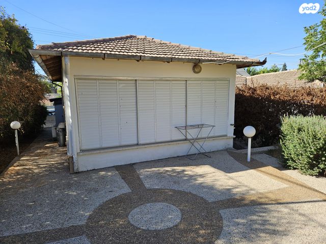 בית פרטי/ קוטג', בן גוריון 22, מרכז מזרחי, נס ציונה