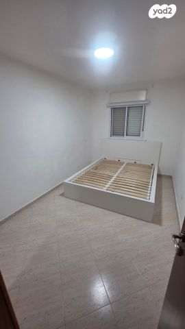 דירה, יעקב פיינשטיין 182, אושיות, רחובות