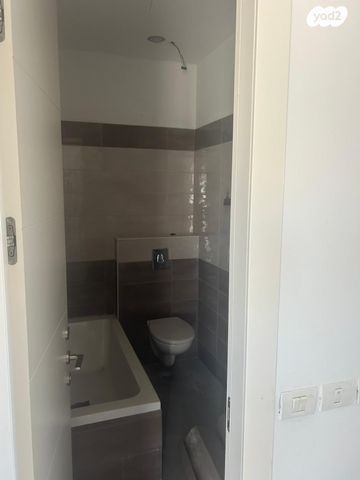 שדרות צפריר 34