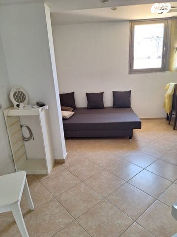 דירה, יצחק בן צבי 1, בן גוריון, אזור