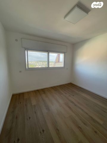 יחידת דיור, הערבה 77, ורד העמקים, יקנעם עילית