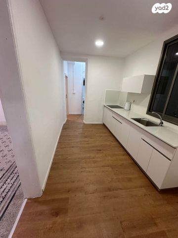 דירה, הגנים 38, המושבה הגרמנית, חיפה