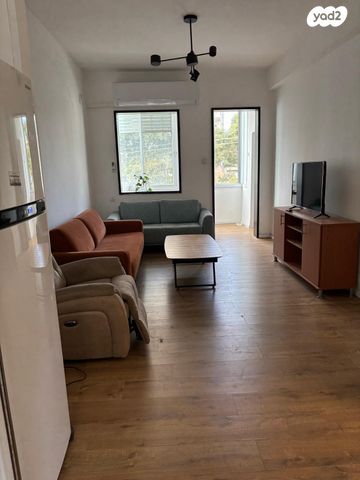 דירה, צפרירים 19, כרמליה, חיפה