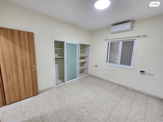 דו משפחתי, פינס 66, גבעת העיריות, גדרה