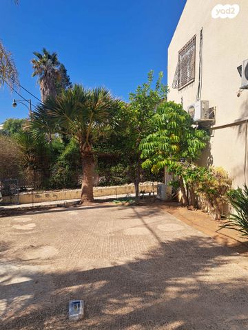 דו משפחתי, פינס 66, גבעת העיריות, גדרה