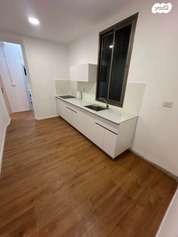 דירה, הגנים 38, המושבה הגרמנית, חיפה