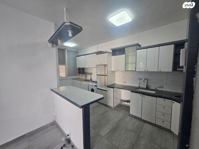 קרן היסוד 84