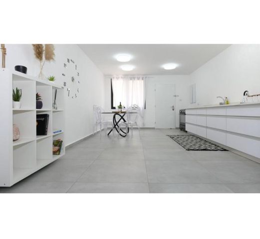 דירה, הגפן 1, יבנאל, יבנאל