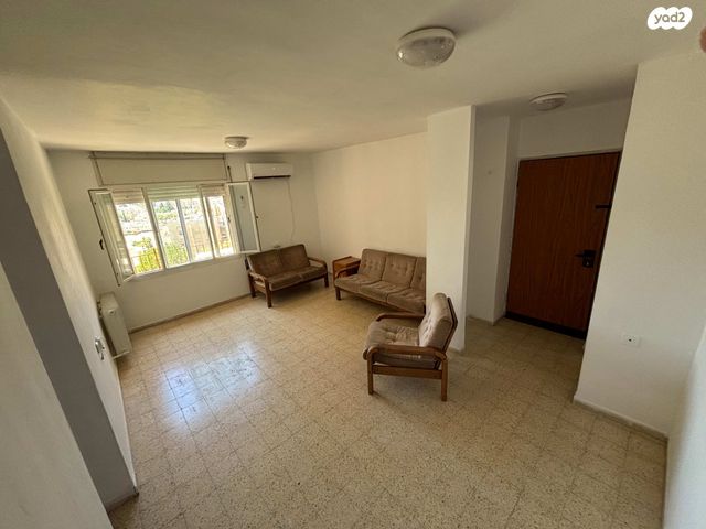 דירה, אבשלום חביב 10, ארמון הנציב, תלפיות מזרח, ירושלים