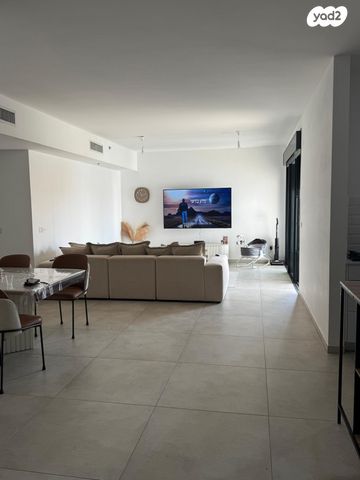 דירה, אייזיק רמבה 9, נוף הטיילת, נתניה