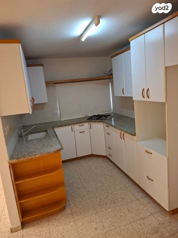 דירת גן, עמק האלה 43, קרית קריניצי, רמת גן