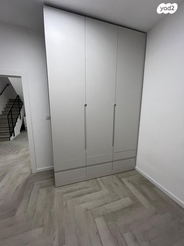 דירת גן, משמר הירדן 9, שיכון דן, נווה דן, תל אביב יפו