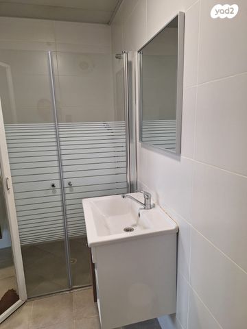 דירה, יצחק בן צבי 1, בן גוריון, אזור