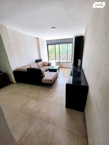 פנחס לבון 10