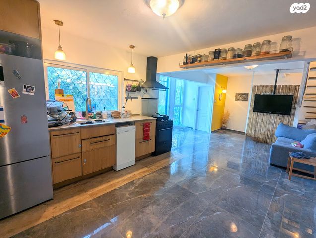 בית פרטי/ קוטג', החלוצים 18, גבעת נשר, נשר