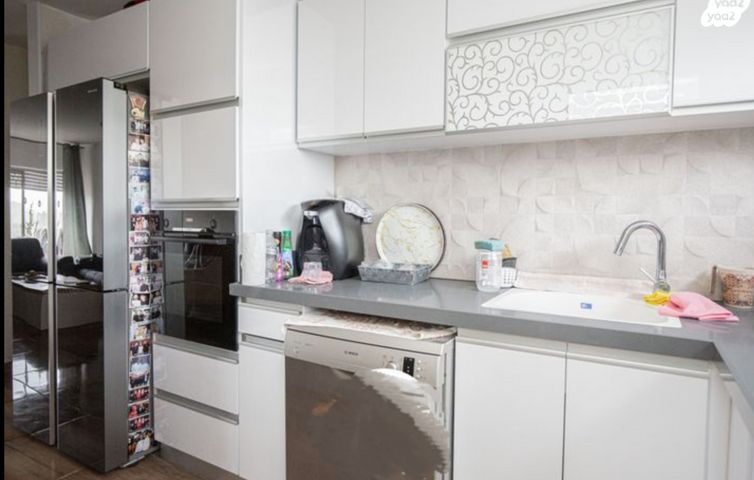 דירה, לוי אשכול 460, שכונה ותיקה - מרכז העיר, מעלות תרשיחא