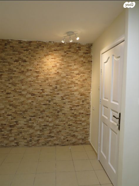 לאה גולדברג 3