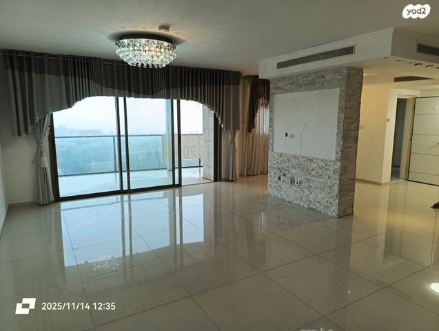 דירה, יגאל אלון 39, סביוני הכרמל, חיפה