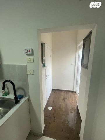 יחידת דיור, תל חי 22, נאות הפרחים, גן יבנה