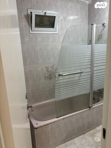 דירה, אבן עזרא 89, שכונה ד', באר שבע