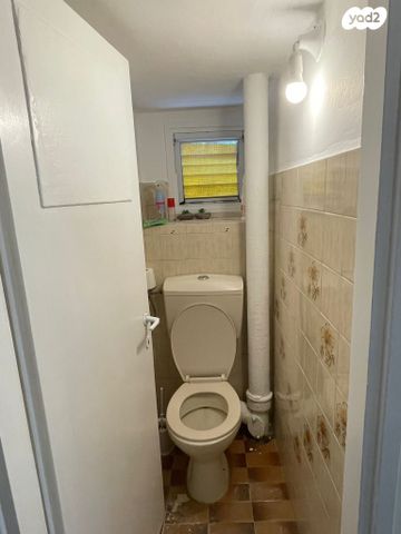 דירה, ההסתדרות 12, אושיות, רחובות