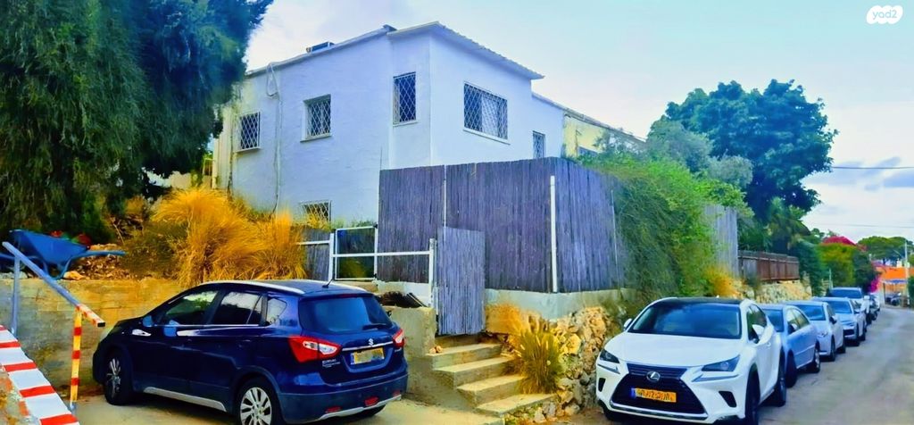 בית פרטי/ קוטג', החלוצים 18, גבעת נשר, נשר