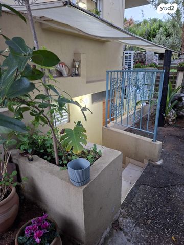 מרתף/ פרטר, האורן 2, בנה ביתך, קדימה צורן