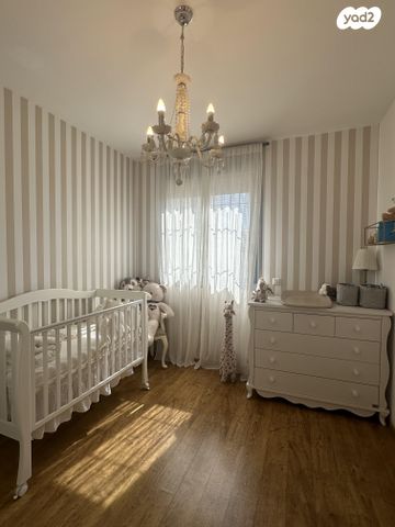 דירה, השדות 1, נווה גן, רמת השרון