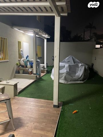 בית פרטי/ קוטג', שדרות נעמי שמר 7, רמב"ם, באר יעקב