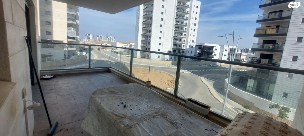 דירה, שנית 17, הכלניות, שדרות