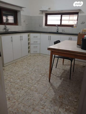 יחידת דיור, שדרות מנחם בגין 6, עפולה דרום-מערב, עפולה